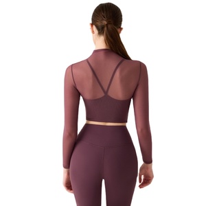 Camiseta de malla transpirable de manga larga con cuello alto pequeño y diseño hueco, estilo deportivo, sexy y a la moda, para yoga - Product Image 2