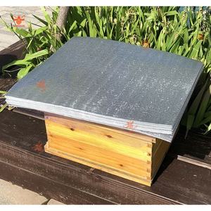 12 Uds <span class=keywords><strong>película</strong></span> de aluminio a prueba de humedad aislamiento abeja <span class=keywords><strong>colmena</strong></span> protección <span class=keywords><strong>colmena</strong></span> <span class=keywords><strong>película</strong></span> antideslumbrante, manta portátil para Camping Picnic Mat - Product Image 4