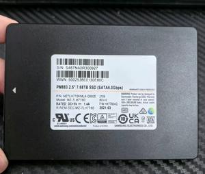HORNG SHING Disque SSD utilisé MZ7LH7T6HMLA-00005 PM883 2.5 "7.68 To SSD SATA6.0Gbps - Product Image 1