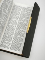 Bible NKJV Couverture Souple Édition Compacte Reliure Cousue Impression Numérique Estampage à Chaud Livre sur Papier Offset
