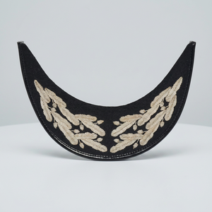 Visières KEW brodées à la main en argent avec motif feuille de haut rang et bord incurvé pour les parades et les cérémonies - Accessoires uniformes 100 % laine - Product Image 6