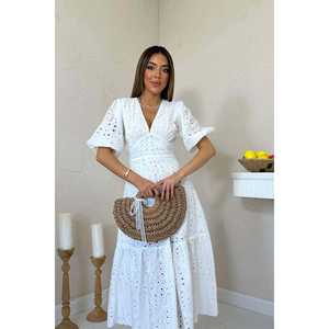 Robe de cocktail blanche en gros avec détail plissé et broderie en dentelle - Product Image 2