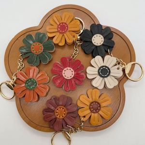 Pu Leather Keychain Creative Daisy Flower Bag <b>Charm</b> Chrysanthemum <b>Charms</b> <b>Keyring</b> for Purse - Product Image 1