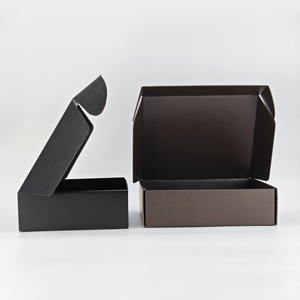 Boîtes d'expédition personnalisées avec logo, recyclables, estampage à chaud, pelliculage brillant pour boutiques - Emballage en carton pour vêtements et chaussures - Product Image 1
