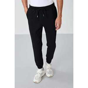 Pantalones Deportivos Negros para Hombre, Cintura Elástica, Corte Estándar, Casuales, Transpirables - Product Image 5