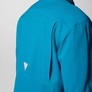 Chemise de pêche zippée à col boutonné, haute visibilité, avec logo de Noël en sequins argentés, pour la pêche en mer ou en eau peu profonde. - Product Image 5