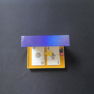 Cartes à jouer OEM personnalisables en PVC 100% étanches boîte de cartes de <span class=keywords><strong>poker</strong></span> 0.32mm emballage avec fermeture magnétique pour usage familial - Product Image 6