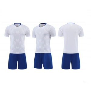 Seragam Olahraga Pria Custom Grosir untuk Gym dan Sepak Bola, 100% Poliester Anti-Bakteri, Bernapas, Menyerap Keringat, Cepat Kering - Product Image 2