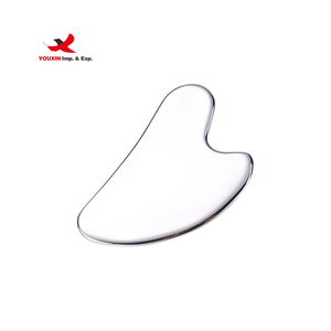YOUXIN JR--002 Achat groupé à bas prix, outil de massage Gua Sha en acier inoxydable 304 argenté en forme de cœur pour usage commercial et domestique - Product Image 1