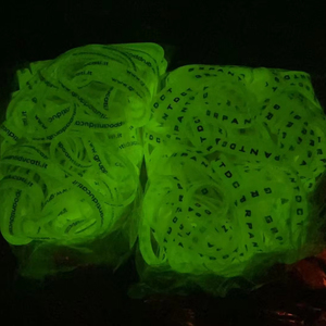 Sinh thái thân thiện tái chế huỳnh quang Silicone dây đeo cổ tay phát sáng tối Vòng đeo tay cao su Glow Silicone Bands - Product Image 1