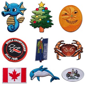 Artigifts Toppa Adesiva o da Cucire con Bandiera del Canada, Logo Personalizzato All'Ingrosso, Design Ricamato per Abbigliamento con Tecnica di Ricamo Bandiera Nazionale - Product Image 2