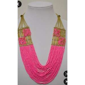 Collier rond perlé fait à la main Collier Chunky Crochet pour femmes Bijoux tendance en forme de boule Occasions de fiançailles - Product Image 1