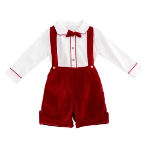 Ensemble habillé <span class=keywords><strong>pour</strong></span> garçon : <span class=keywords><strong>Chemise</strong></span> blanche en coton personnalisée et short à bretelles en velours rouge avec nœud papillon - Product Image 2