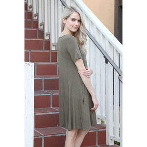 Abito a maniche corte con cinturino e tasche - Product Image 6