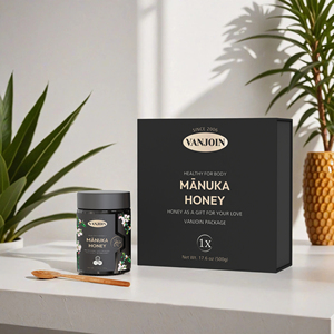 Sang Trọng Hộp Bao Bì Và 500G Độc Đáo Ủng Hộ Đám Cưới Thủy Tinh Màu Đen Mật Ong Ong Nồi Jar Với Nắp Đậy Bằng Gỗ Gáo Tùy Chỉnh - Product Image 4