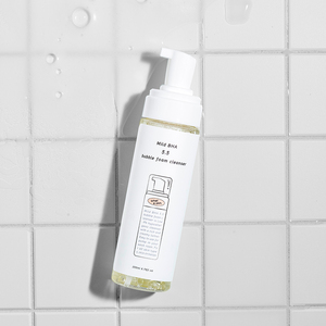 Soins de la peau coréens [What Skin] Nettoyant moussant à l'acide salicylique liquide BHA 5.5 pour peaux à tendance acnéique, sans parfum - Product Image 1