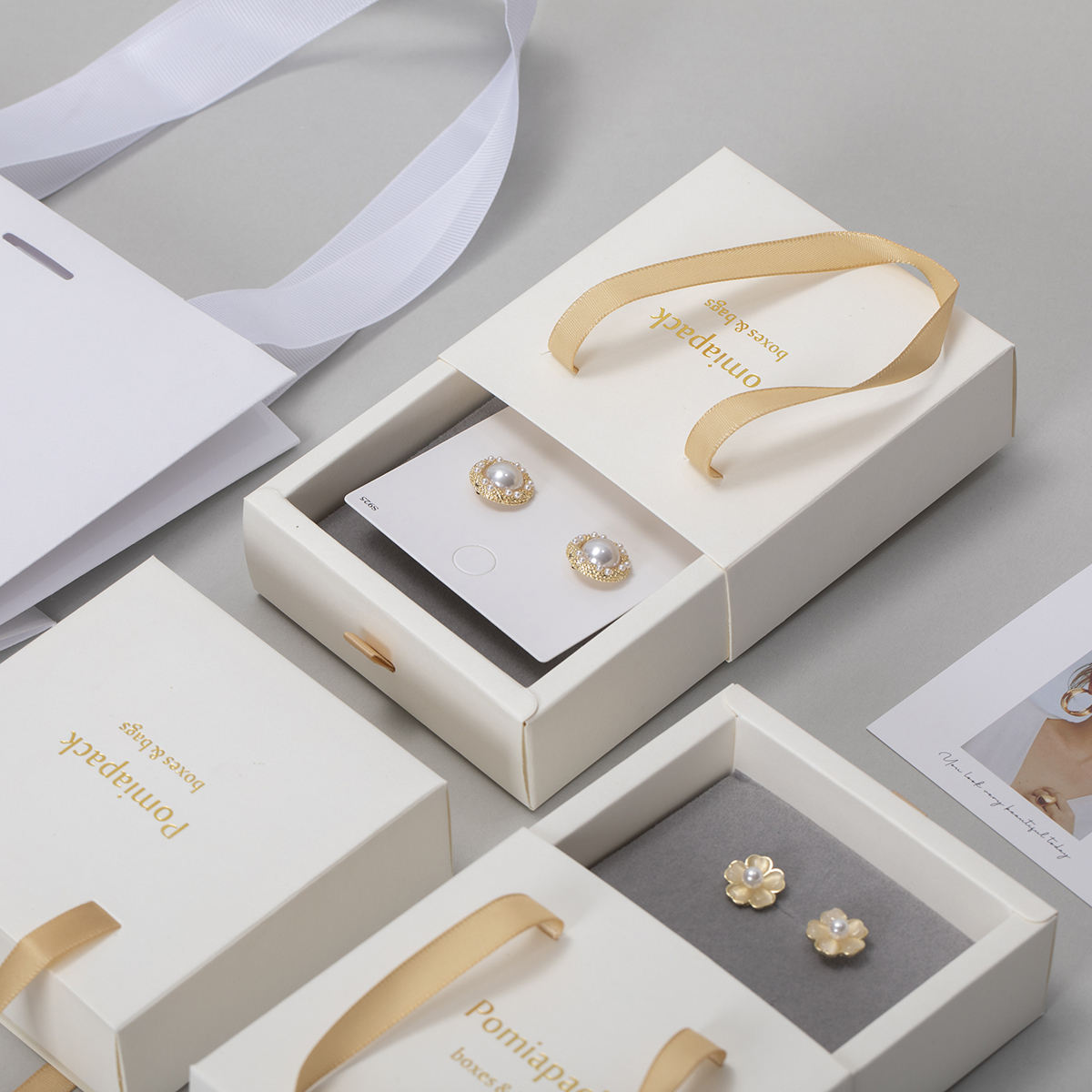 Cream Beige Fashionable Cardboard Paper Jewelry Set Box Jewelry Set Gift  Packaging Box with Custom logo