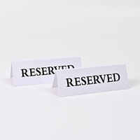 Support d'affichage de bureau en acrylique personnalisé en forme de triangle inversé - Panneau de réservation pour hôtel, restaurant, fête