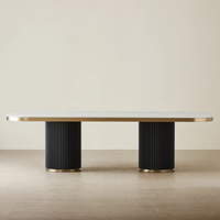 Meubles de cuisine intérieurs de luxe, table à manger rectangulaire incurvée noire avec plateau en marbre blanc