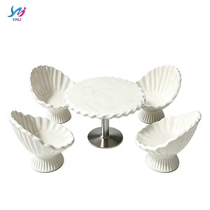 Ensemble de salle à manger extérieur de luxe moderne en fibre de verre, design sculptural, couleur personnalisée, écologique, pour centres commerciaux, hôtels et écoles - Product Image 6
