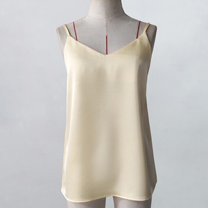 เสื้อกล้ามสายเดี่ยวเซ็กซี่สำหรับฤดูร้อน พิมพ์โลโก้ได้ ผ้าซาติน สำหรับออกกำลังกาย ขายส่งจำนวนมากสำหรับผู้หญิง - Product Image 3