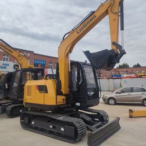 Excavadora de orugas 9075E de 7.5 toneladas, la mejor de 2026, excavadora hidráulica con capacidad de cazo de 0.32m, precio económico, alto rendimiento para uso forestal - Product Image 2