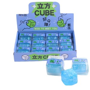 Jouet sensoriel anti-stress flocon de neige en TPR transparent de 4,0 cm, jouet à presser en forme de cube d'eau à remontée lente pour soulager l'anxiété - Product Image 3