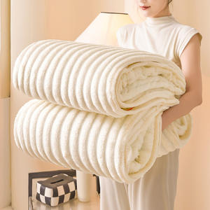 Nouvelle couverture polaire OEM transfrontalière en peluche lapin, couleur unie, avec cordon de serrage, multifonctionnelle, écologique, douce pour la peau, haute densité - Product Image 3