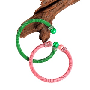 All'ingrosso nuovi accessori di moda semplici per le mani braccialetti in acciaio inossidabile personalizzati braccialetti di <span class=keywords><strong>perle</strong></span> verdi <span class=keywords><strong>rosa</strong></span> - Product Image 1