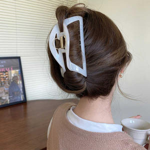Para el Cabello <span class=keywords><strong>Moda</strong></span> 2023 nuovo Design acrilico squalo capelli artiglio Clip <span class=keywords><strong>Moda</strong></span> grande Clip di capelli artiglio per le donne - Product Image 5