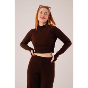 Ensemble pull en maille marron pour femme : crop top et pantalon droit en polyester anti-boulochage à manches longues et coupe côtelée - Product Image 6