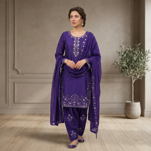 Traje Sharara Salwar Kameez Moderno de 3 Piezas en Seda Morada, para Bodas y Fiestas Indias y Pakistaníes, con Bordado Dorado Zari en Georgette, para Invierno - Product Image 1