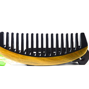 Green Sandalwood Ox Horn <b>Comb</b> <b>Wide</b> Teeth Hair Massage <b>Comb</b> For General Population Wooden Multifunctional Large Tooth - Product Image 3