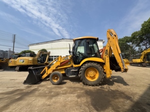 Retroexcavadora JCB 3CX Usada, 8 Toneladas, Original del Reino Unido, 4x4, Sitemaster, Brazo Telescópico, Excavadora en Stock en Shanghái - Product Image 4