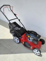 Tondeuse à gazon autotractée de 20 pouces, largeur de coupe de 51 cm, ramassage de l'herbe, fonction de mulching pour les parcs et les zones résidentielles