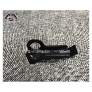 Pinza de papel Mitsubishi de hierro fundido para alimentadores de papel en prensas de impresión - Product Image 1