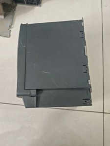 Variador de Frecuencia CA 6SE64402AD275CA1 6SE6440-2AD27-5CA1, 7.5kW, 400V, Trifásico, para Motor Industrial y Automatización - Product Image 1