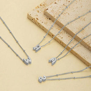 Nuevo Collar con Letra Burbuja de 26 Letras - Colgante de Letra Burbuja, Cadena Chapada en Oro, Diseño Vintage y Moderno, Regalo para Mujer - Product Image 2