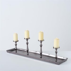 Centros de mesa Decoraciones Soporte de aluminio único Best Seller Niquelado 4 Soportes para velas con bandeja rectangular - Product Image 1