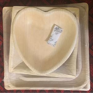 Vajilla Desechable de Hoja de Palma Natural, Platos y Tazones Sigilosos a Base de Plantas Bio-Degradables, Respetuosos con el Medio Ambiente y Sostenibles - Product Image 4