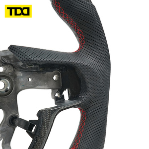 Volant en fibre de carbone véritable TDD adapté aux Kia - Product Image 4