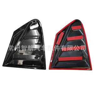 Cubierta para Ventana Trasera Triangular Ford, Textura de Fibra de Carbono Negro Brillante, Panel Decorativo ABS, Ajuste Universal - Product Image 4