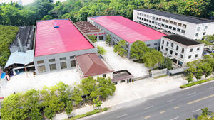 Fábrica Preço 38mm Plastic Preform 500ml Fabricação PET Preformas para Garrafa - Product Image 3