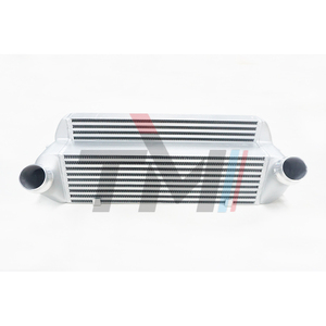 Performance Front Mount Intercooler voor BMW F20 F21 F22 F30 F31 F32 F33 F34 N13 N20 N55 motor M135i M235i 335i 435i 328i 320i - Product Image 1