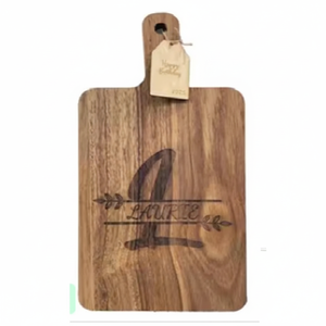 Tabla de Cortar Cuadrada Sostenible de Madera de Acacia con Mango para Grabado Láser, Cocina y Servicio - Product Image 1