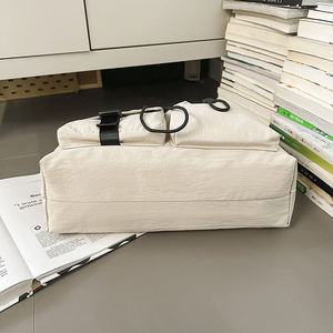 Bolso bandolera de hombro portátil, plisado, impermeable, retro y de alta calidad para mujer. - Product Image 6