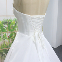 Robe de mariée en satin de luxe de haute qualité, moderne, élégante, plissée, sans bretelles, style princesse, longueur au sol, avec dos lacé, nouvelle arrivée