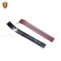 Protecteur de seuil de porte de voiture en fibre de carbone sèche de style OEM pour Lamborghini Urus 2018-2021