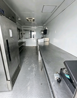 Remorque de restauration mobile avec ventilateur de toit, presse à sandwichs et comptoir pour toasts pour cinéma drive-in à Jeju