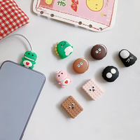 En gros, Protège-câble USB mignon en forme de bonhomme toast et de biscuit de dessin animé, en stock